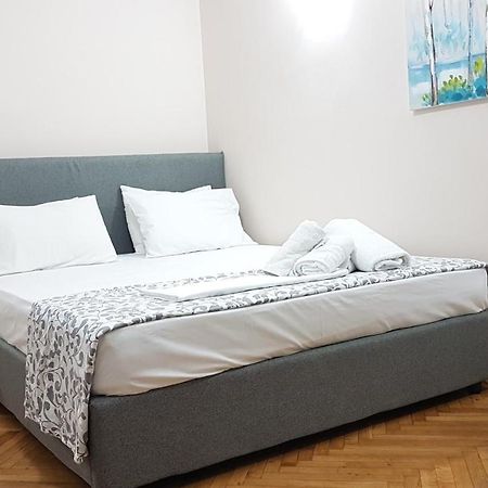 Olive Apartment- Athens Center, 4 Bd, 1.5 Bath 外观 照片