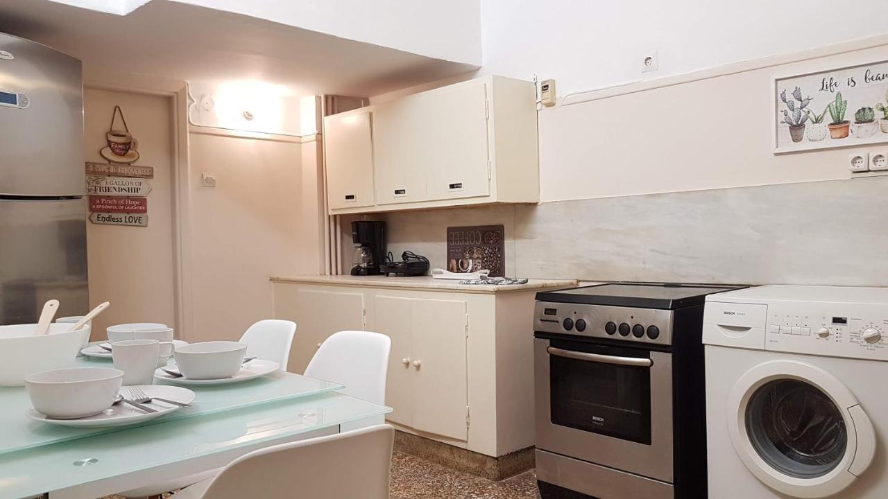 Olive Apartment- Athens Center, 4 Bd, 1.5 Bath 外观 照片
